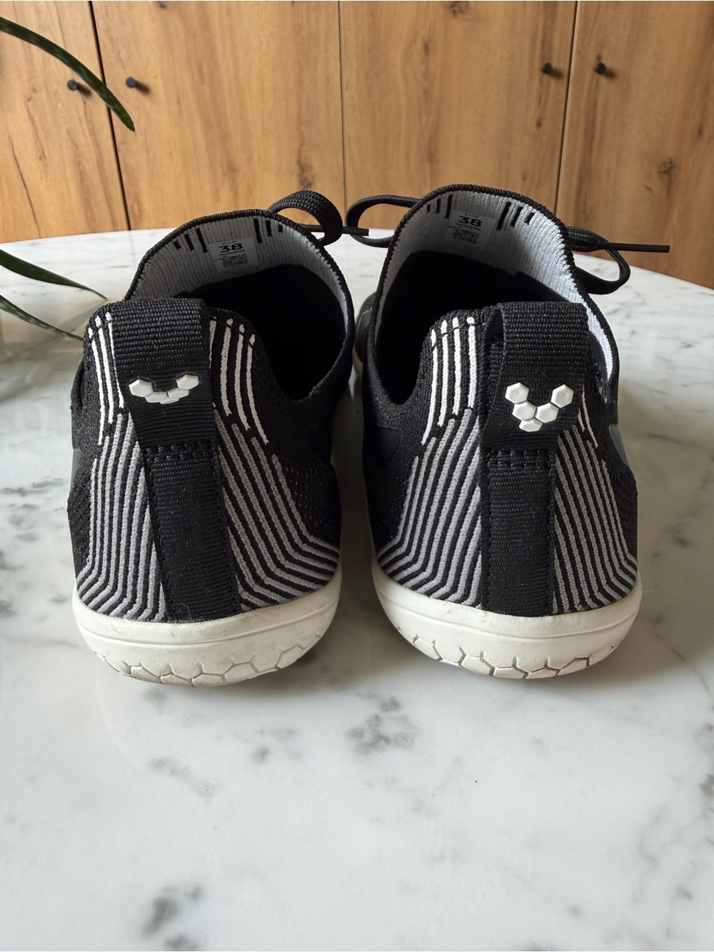 Vivo Barefoot Primus Lite Knit Sneakers - Picture 4 of 9